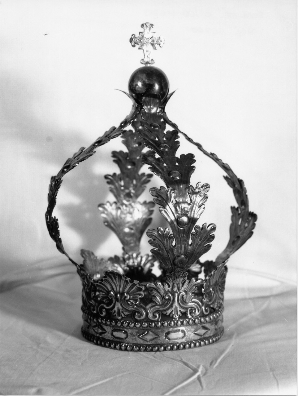 corona da statua, coppia - manifattura genovese (fine/inizio secc. XIX/ XX)