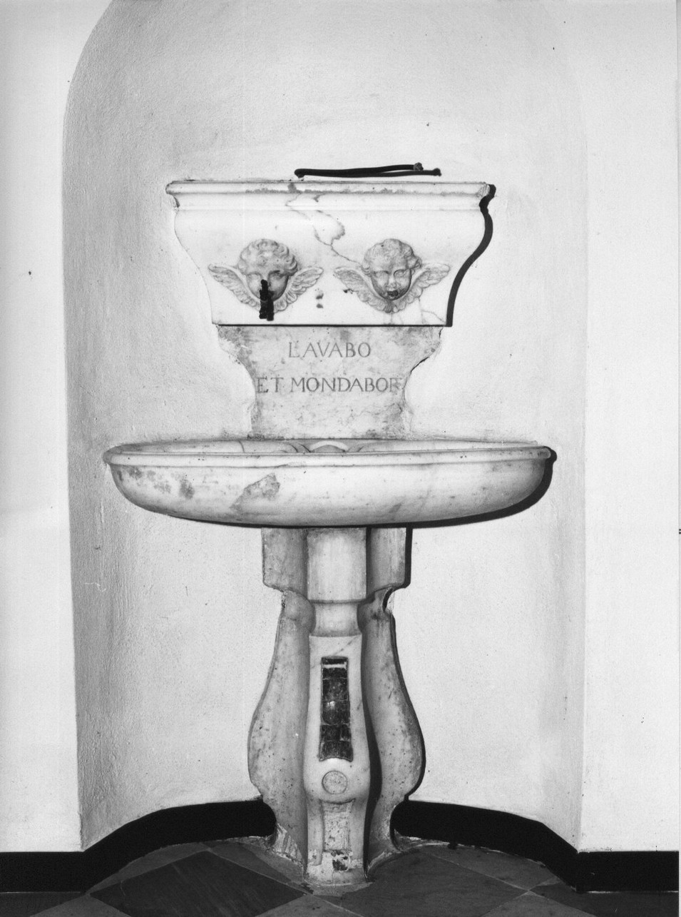 lavabo da sacrestia, opera isolata - bottega ligure (sec. XVII)