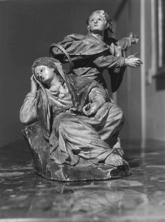Madonna con San Giovanni Evangelista (gruppo scultoreo, opera isolata) - bottega genovese (prima metà sec. XVIII)