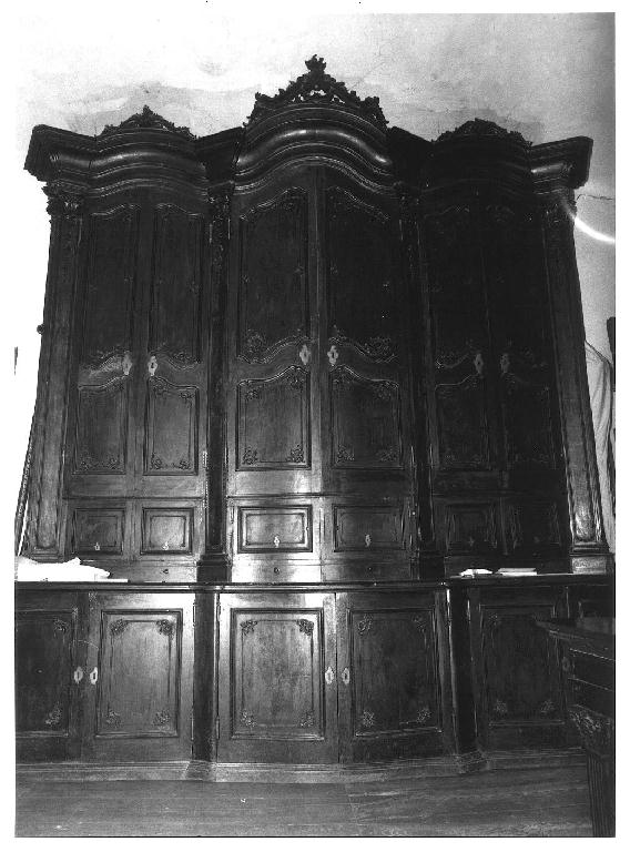 armadio da sacrestia, opera isolata - PRODUZIONE LIGURE (seconda metà sec. XVIII)