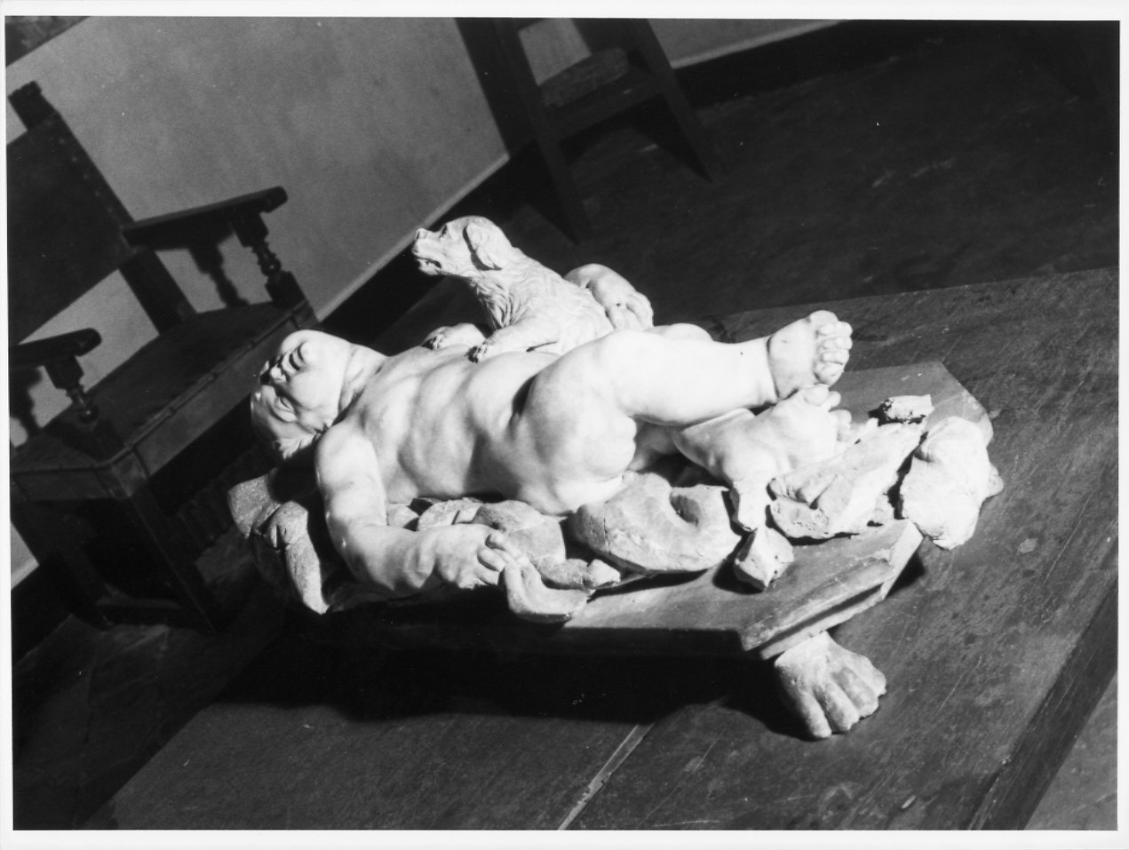 Putto (scultura, pendant) - ambito italiano (sec. XVIII)