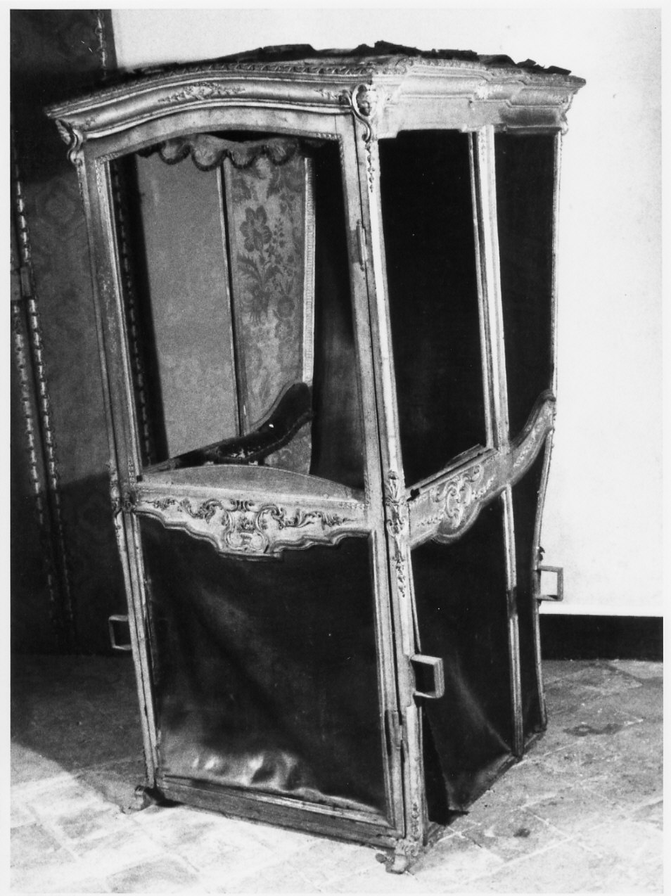 Portantina (portantina, opera isolata) - manifattura ligure (fine/ inizio secc. XVIII/ XIX)