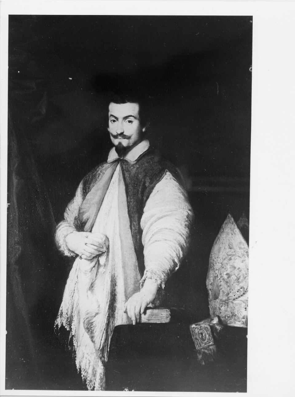 Ritratto di ecclesiastico, Ritratto di Vescovo (dipinto, opera isolata) di Strozzi Bernardo (secondo quarto sec. XVII)