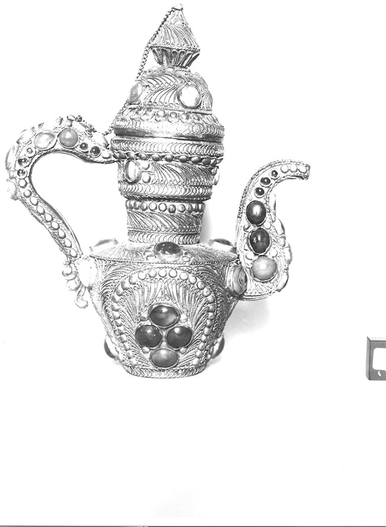 ampollina per amrita, opera isolata - bottega nepalese (sec. XVIII)