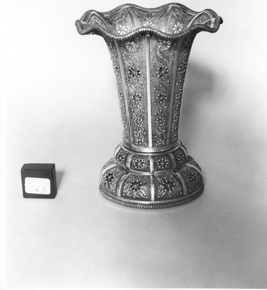 vaso, opera isolata - bottega veneziana (sec. XIX)