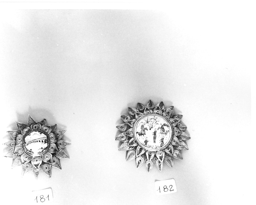 spilla, opera isolata - produzione orientale (prima metà sec. XIX)