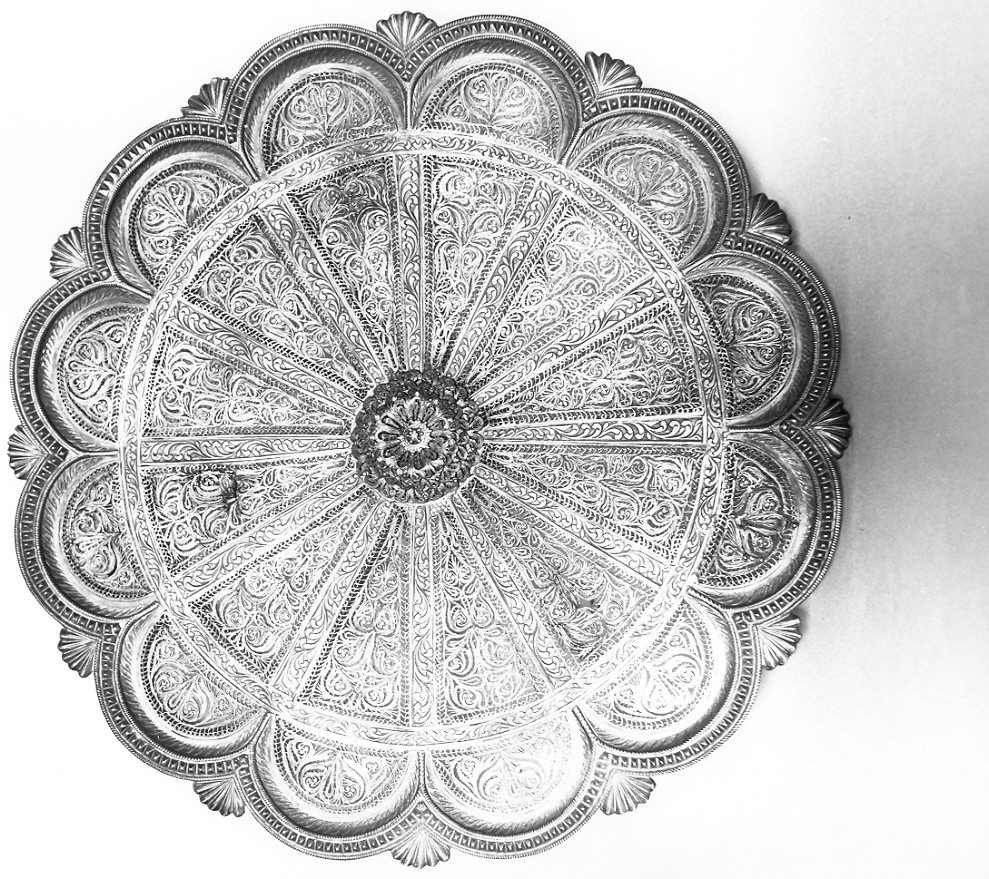 vassoio, opera isolata - bottega persiana (sec. XVII)