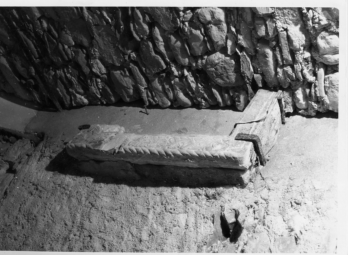 cornice, opera isolata - bottega ligure (prima metà sec. XVI)