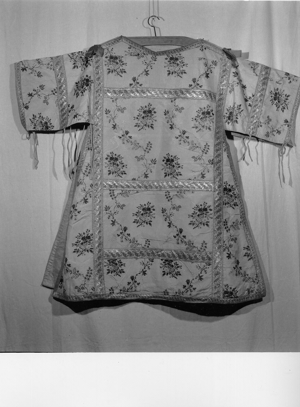 tunicella, coppia - manifattura ligure (seconda metà sec. XVIII)