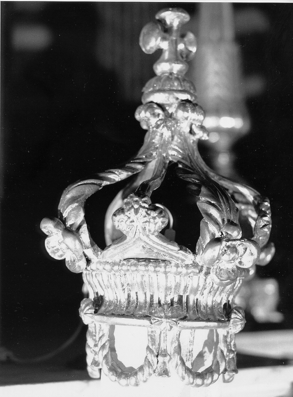 corona pensile, opera isolata - bottega genovese (sec. XIX)