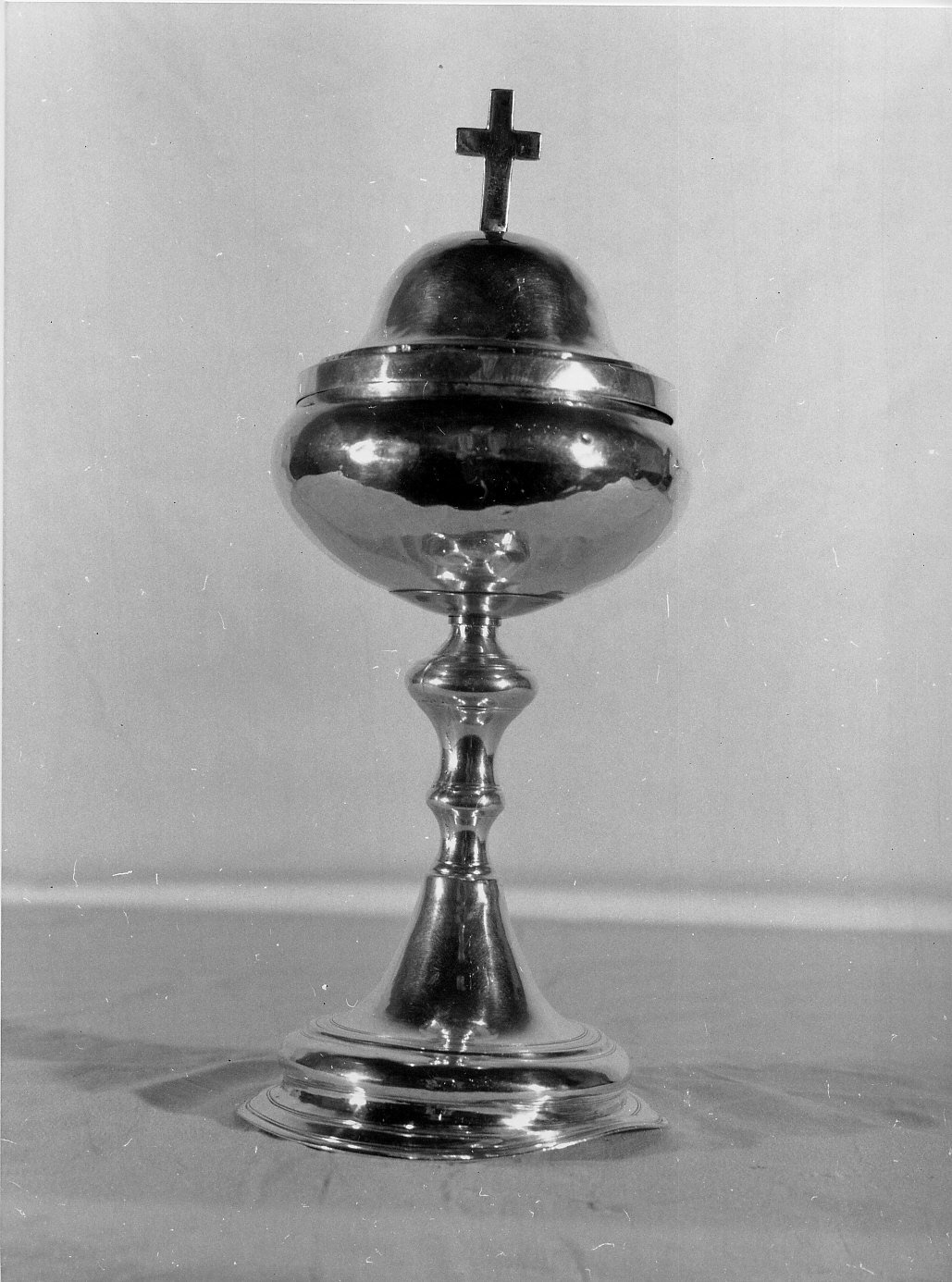 pisside, opera isolata - bottega genovese (prima metà sec. XIX)