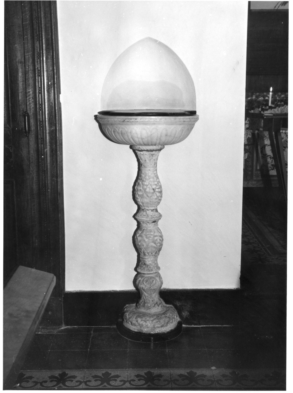 acquasantiera - a fusto, opera isolata - bottega italiana (secc. XV/ XVI)