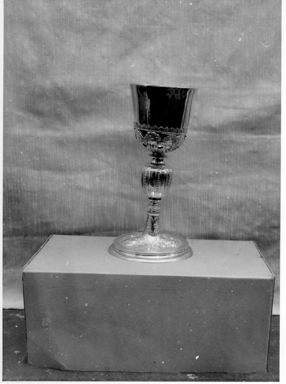 motivi decorativi vegetali (calice, opera isolata) - bottega ligure (sec. XVII)