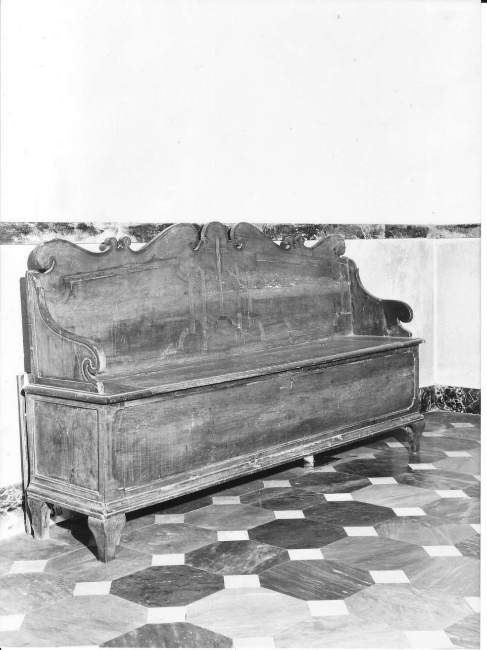 cassapanca, opera isolata - bottega ligure (sec. XVIII)