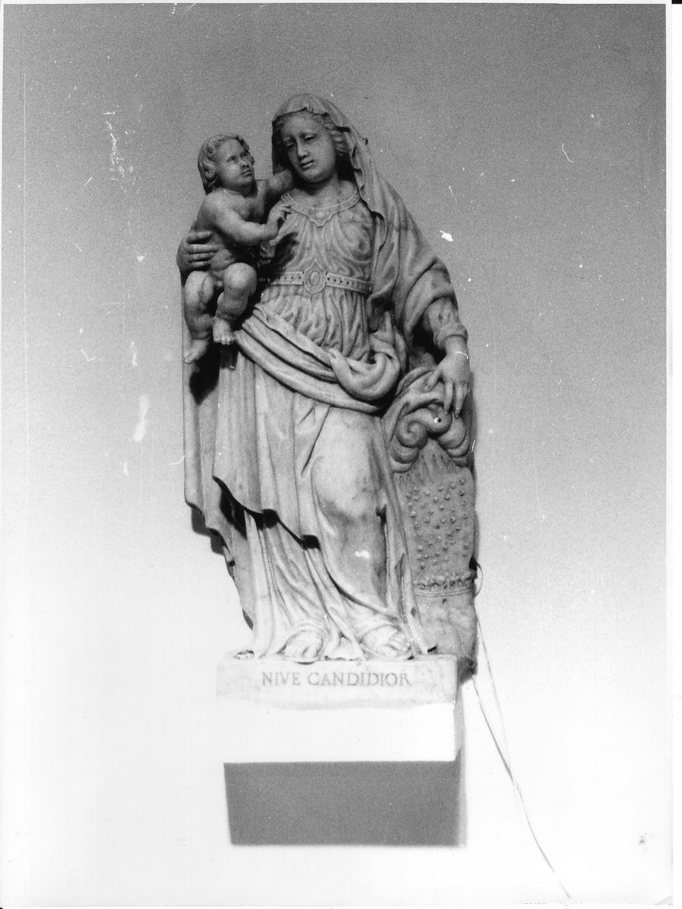 Madonna della Neve (statua, opera isolata) di Orsolino Tommaso (bottega) (prima metà sec. XVII)