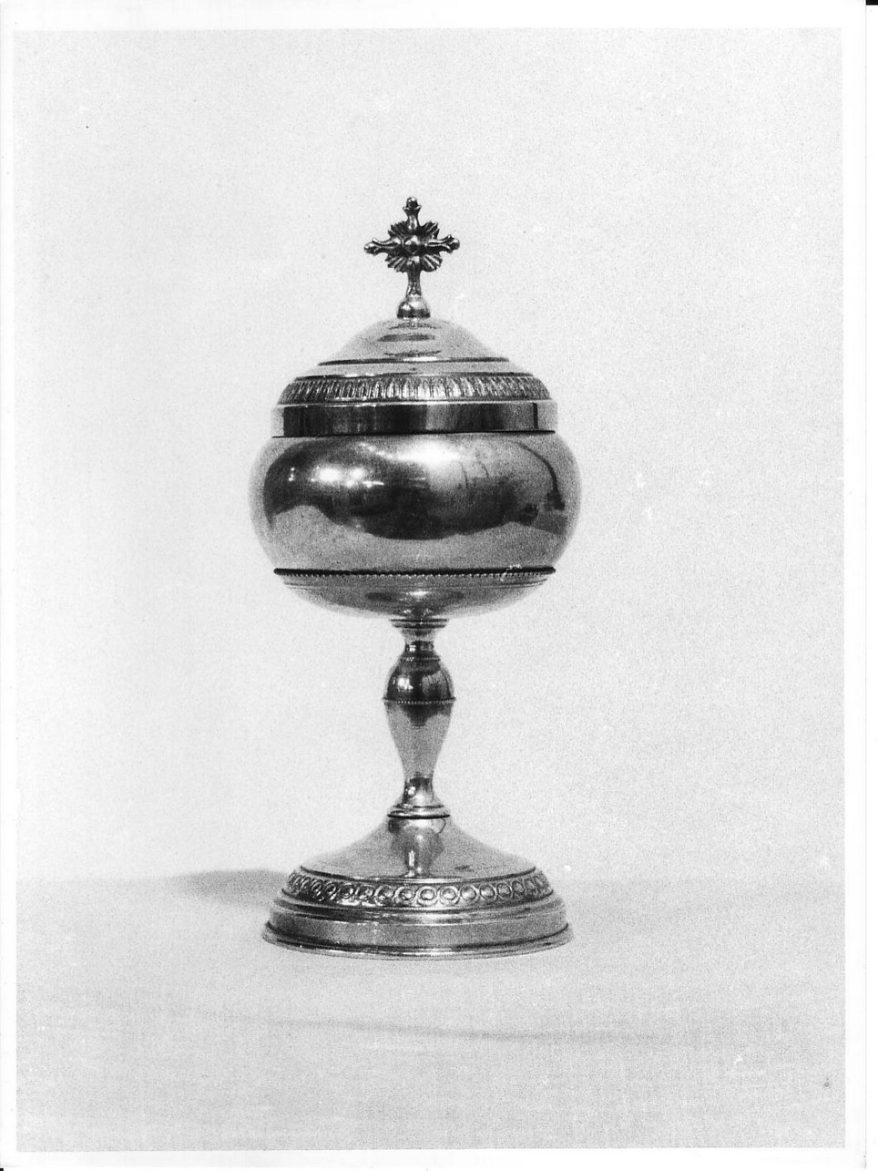 pisside, opera isolata - bottega ligure (seconda metà sec. XVIII)