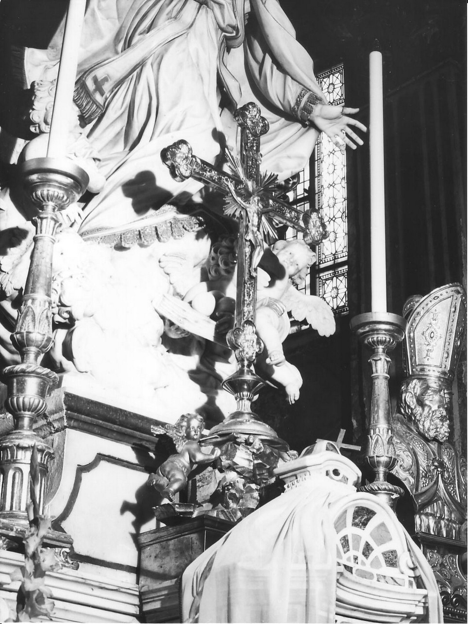 Cristo crocifisso/ evangelisti/ cherubini (croce d'altare, opera isolata) - bottega ligure (primo quarto sec. XX)