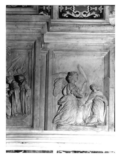 angelo predice il martirio s San Pietro (rilievo) di Casella Daniele (attribuito), Quadro Anselmo (terzo quarto sec. XVII)