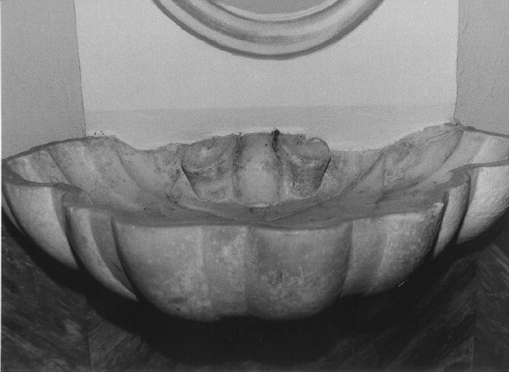 acquasantiera da parete, opera isolata - manifattura ligure (sec. XVIII)