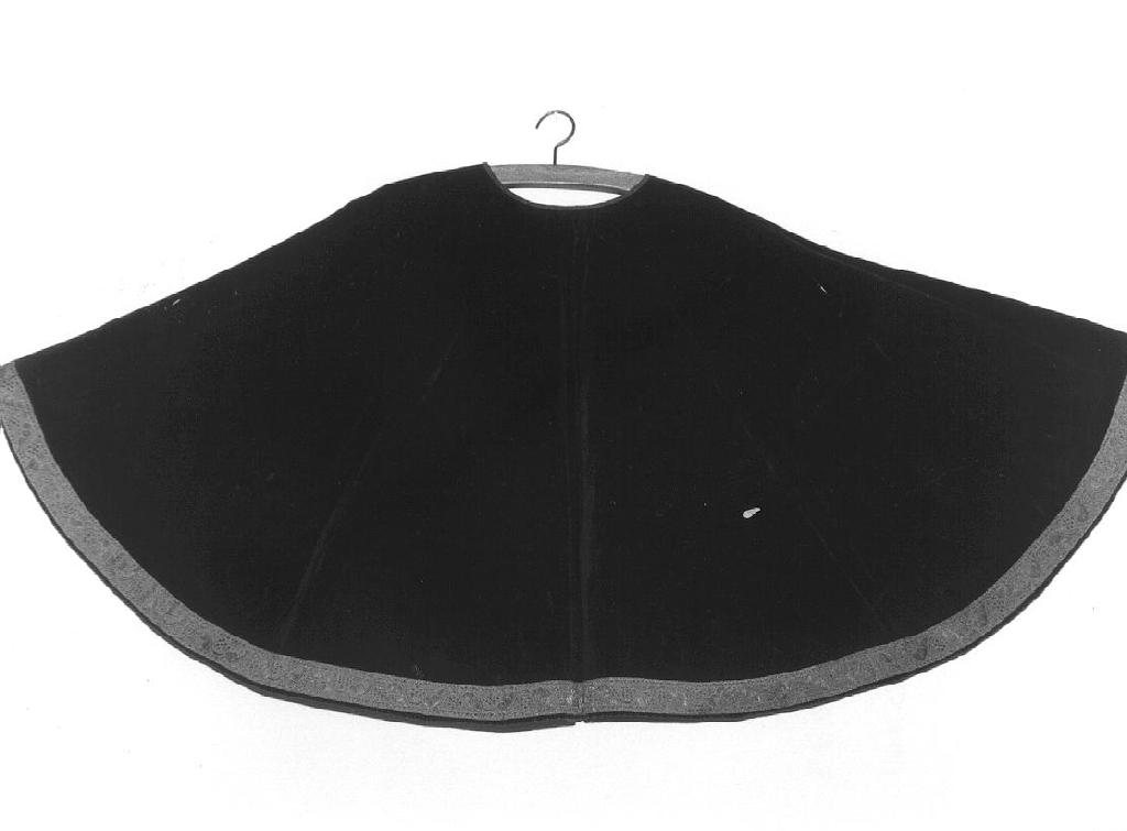 mozzetta di confraternita, serie - PRODUZIONE LIGURE (fine/inizio secc. XIX/ XX)