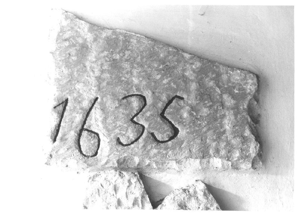 lapide, frammento - ambito ligure (secondo quarto sec. XVII)