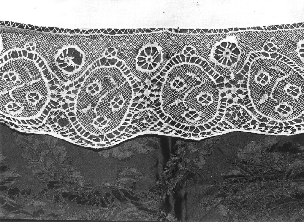 tovaglia d'altare, opera isolata - manifattura ligure (primo quarto sec. XX)