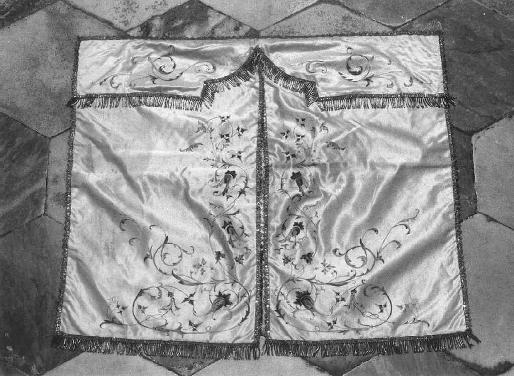 conopeo di tabernacolo, opera isolata di Lombardi Silvia (sec. XX)