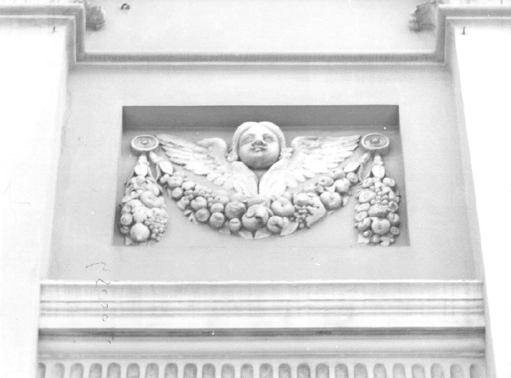 motivi decorativi a festoni con cherubini (rilievo, elemento d'insieme) - ambito ligure (secondo quarto sec. XIX)