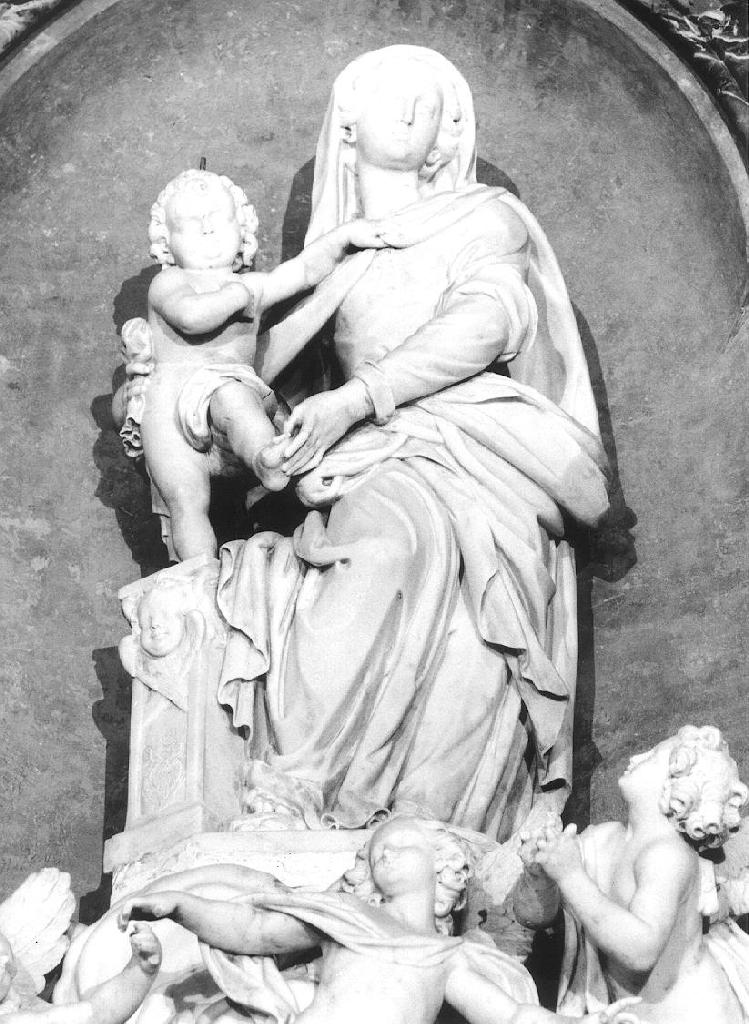 Madonna con Bambino (scultura, opera isolata) di Orsolino Tommaso (primo quarto sec. XVII)