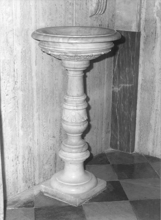 acquasantiera - a fusto, opera isolata - bottega ligure (sec. XVIII)