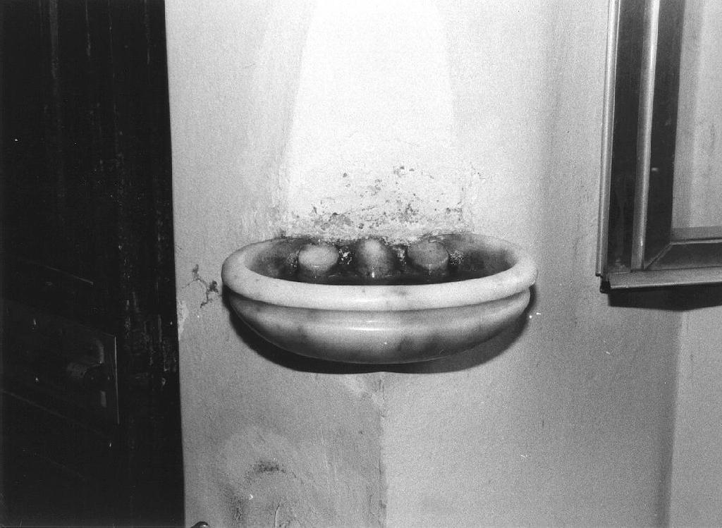 acquasantiera da parete, opera isolata - manifattura ligure, manifattura ligure (sec. XVII)