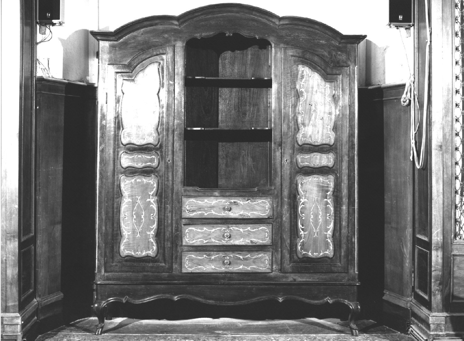 armadio, opera isolata - ambito italiano (seconda metà sec. XVIII)