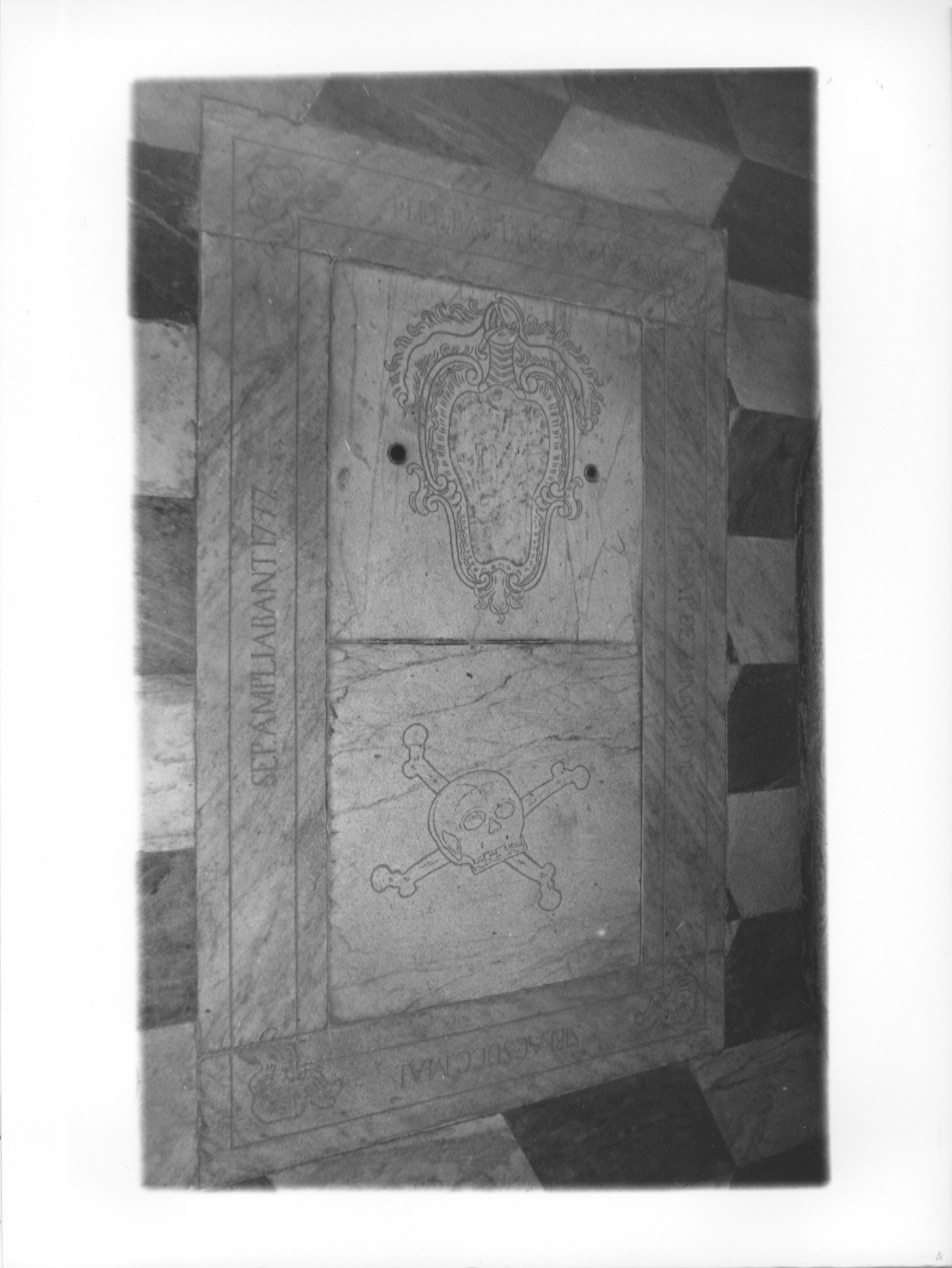 lastra tombale, opera isolata - ambito ligure (ultimo quarto sec. XVIII)