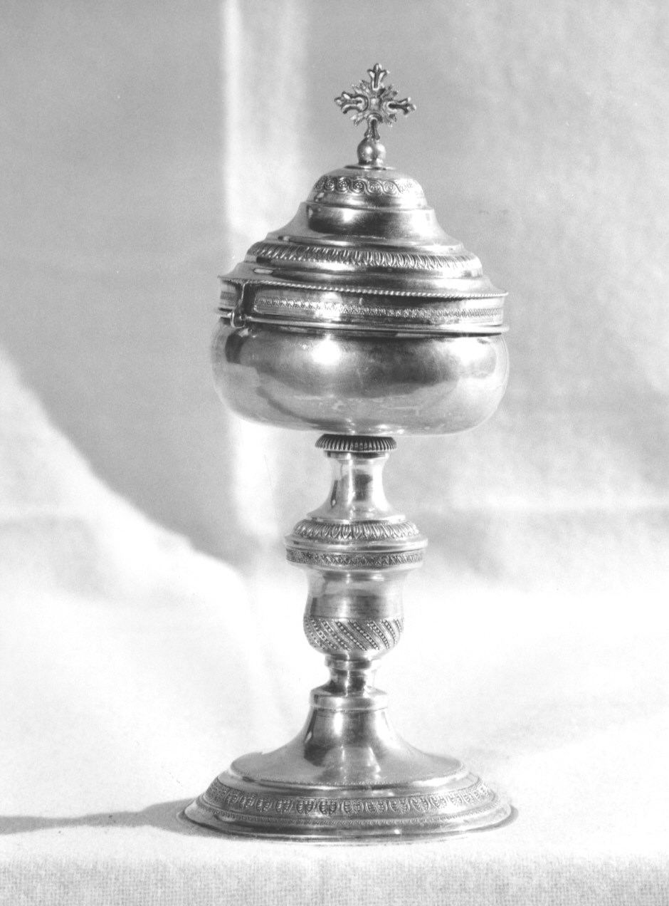 pisside, opera isolata - bottega genovese (secondo quarto sec. XIX)