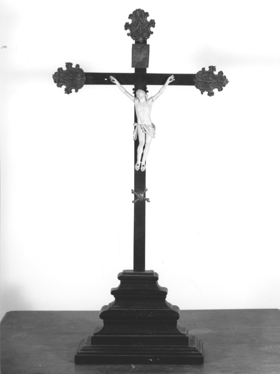 croce d'altare, opera isolata - ambito ligure (seconda metà sec. XVIII)