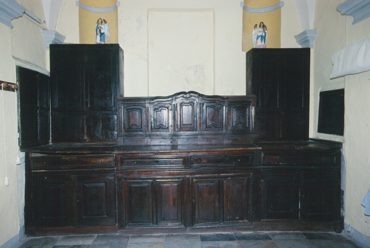 armadio da sacrestia, opera isolata - ambito ligure (primo quarto sec. XIX)