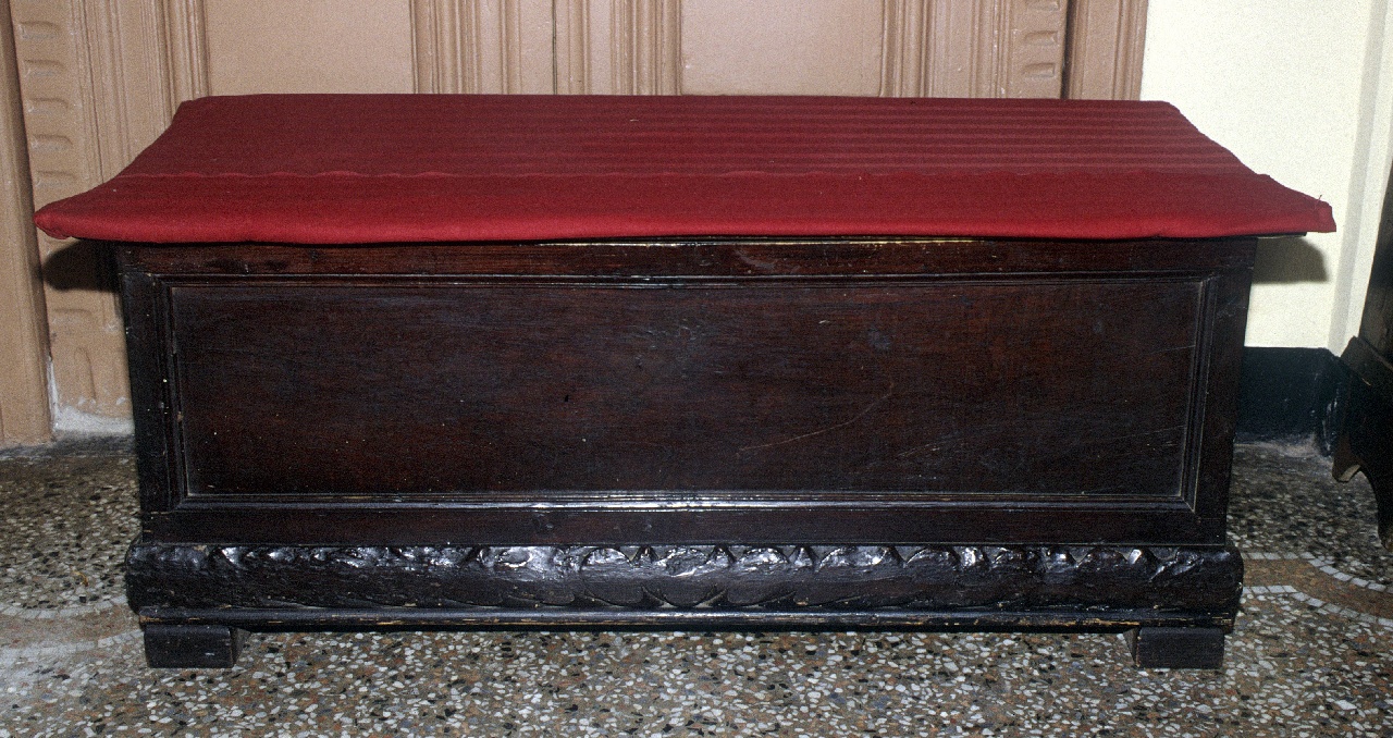 cassone, opera isolata - ambito ligure (primo quarto sec. XX)