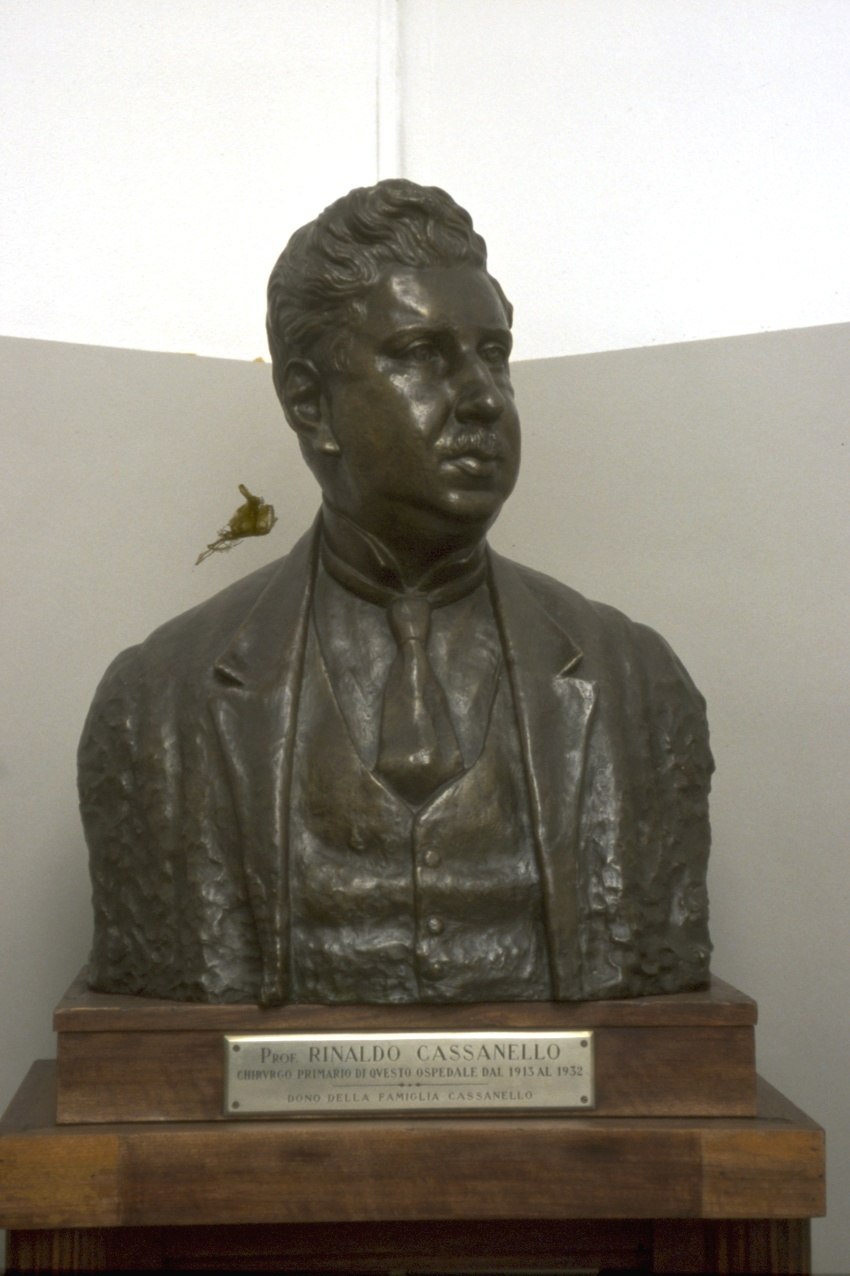 Ritratto d'uomo (busto, opera isolata) - bottega ligure (prima metà sec. XX)