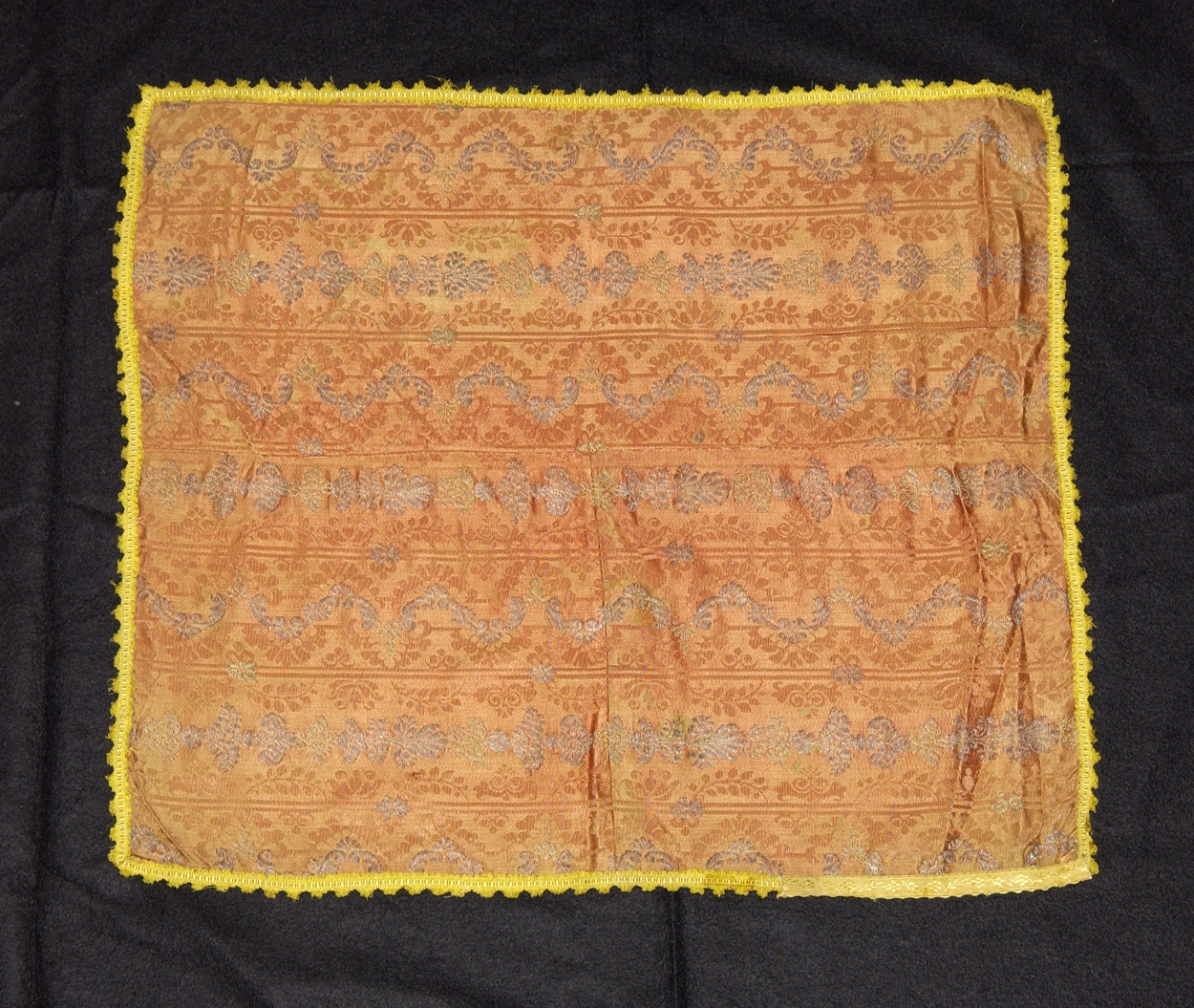 velo di calice, opera isolata - manifattura italiana (ultimo quarto sec. XVII)