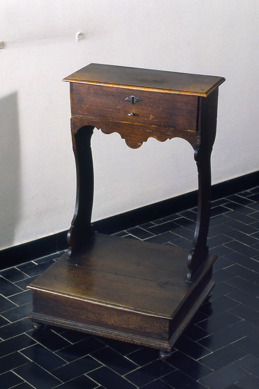 inginocchiatoio, opera isolata - PRODUZIONE GENOVESE (sec. XVIII)