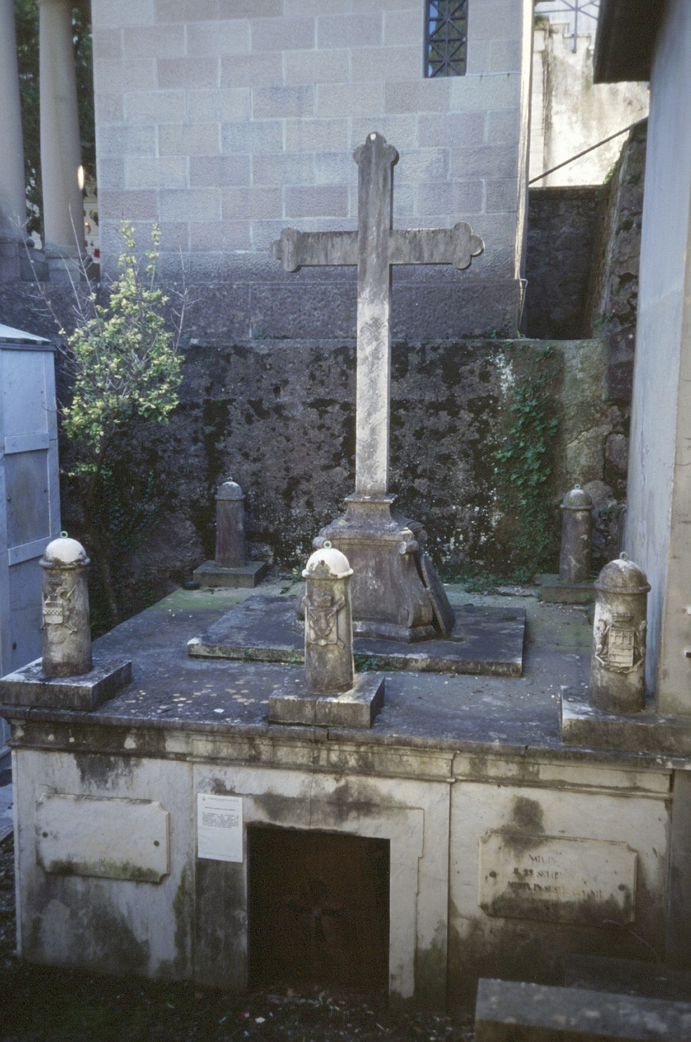 monumento funebre, opera isolata - ambito ligure (ultimo quarto sec. XIX)