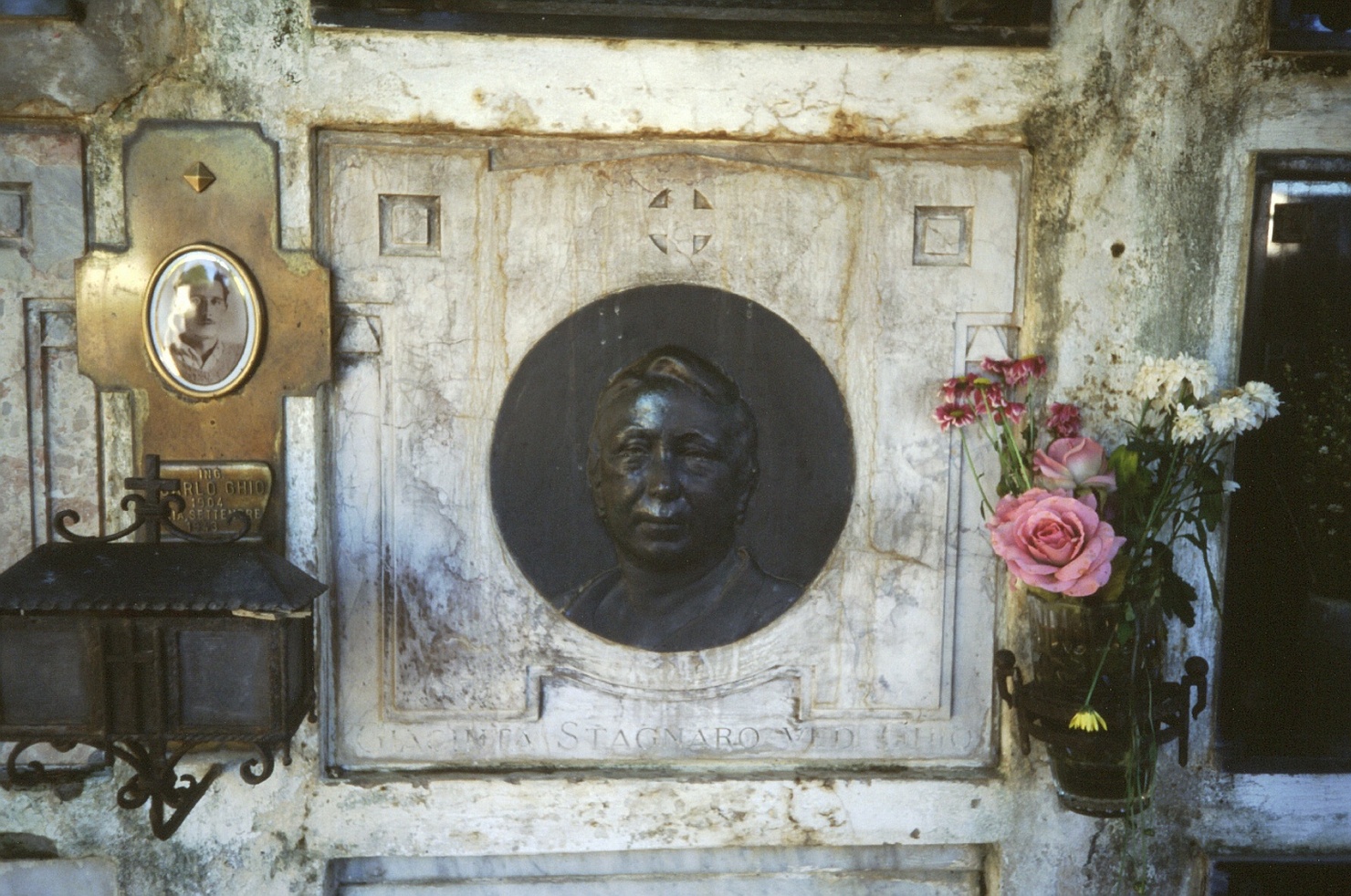 monumento funebre, opera isolata di Noris Amedeo (secondo quarto sec. XX)