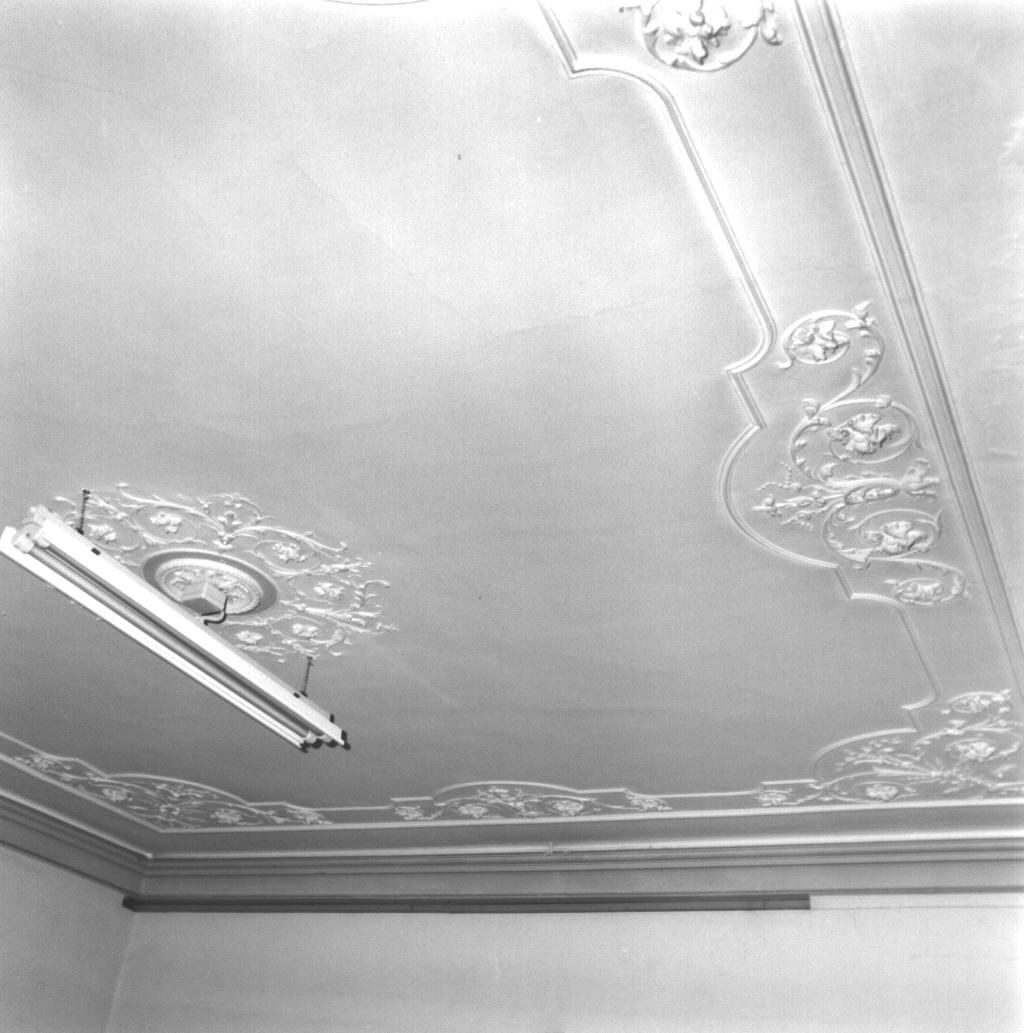 MOTIVI DECORATIVI (decorazione plastica, opera isolata) - ambito genovese (inizio sec. XX)