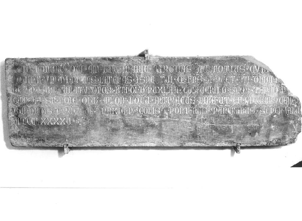 lapide, opera isolata - ambito genovese (fine sec. XIV)