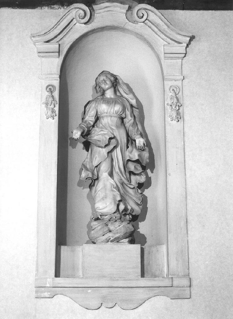 MADONNA (statua, opera isolata) di Baratta Francesco (attribuito) (prima metà sec. XVIII)
