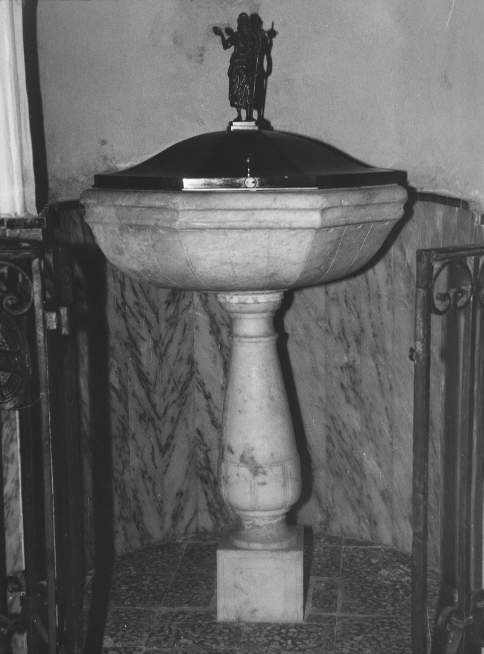 fonte battesimale - a fusto, opera isolata - ambito ligure (?) (sec. XIX)
