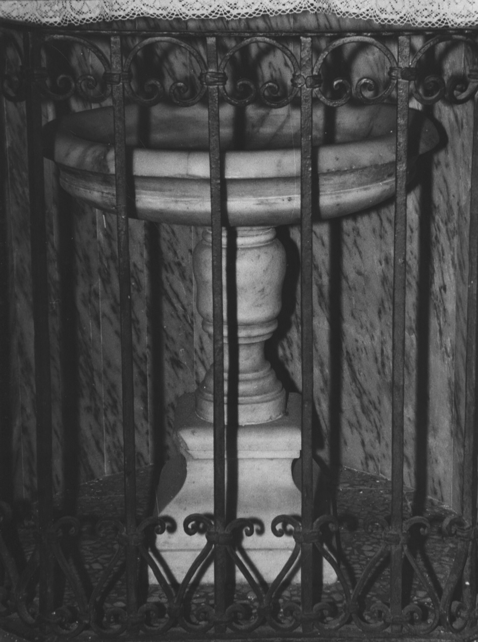 acquasantiera, opera isolata - ambito ligure (?) (sec. XVII)