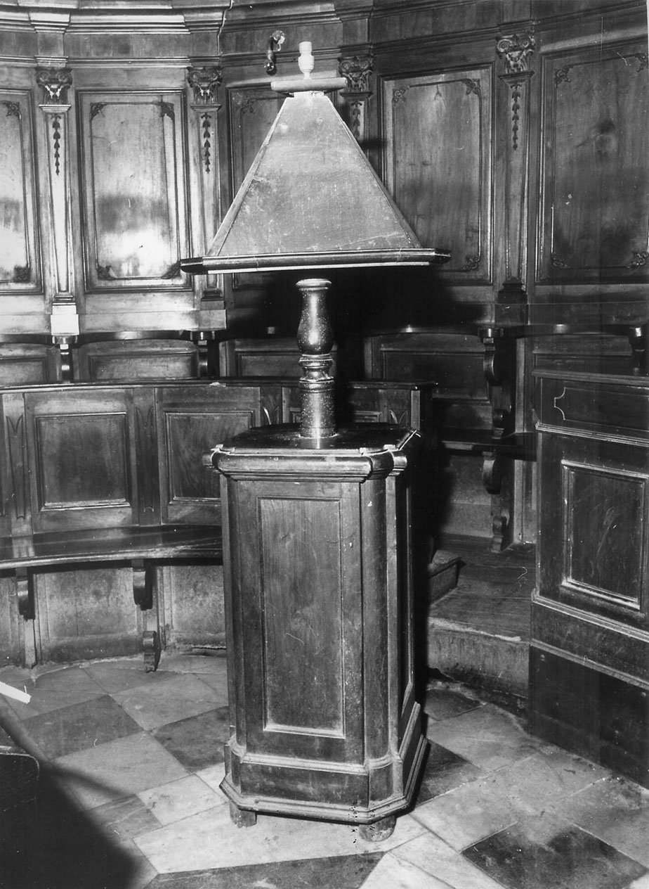 motivi decorativi geometrici (leggio a fusto, opera isolata) di Cardona di Favale (sec. XX)