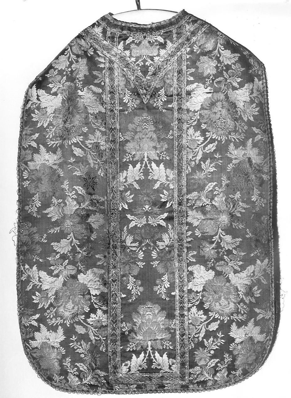 motivi decorativi floreali/ motivi decorativi vegetali/ motivi decorativi geometrici a losanga (paramento liturgico, insieme) - manifattura ligure (metà sec. XVIII)