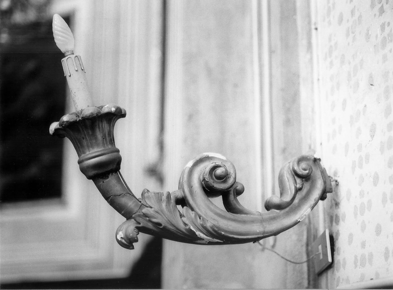 motivi decorativi vegetali (candeliere da parete, coppia) - manifattura ligure (fine/inizio secc. XIX/ XX)